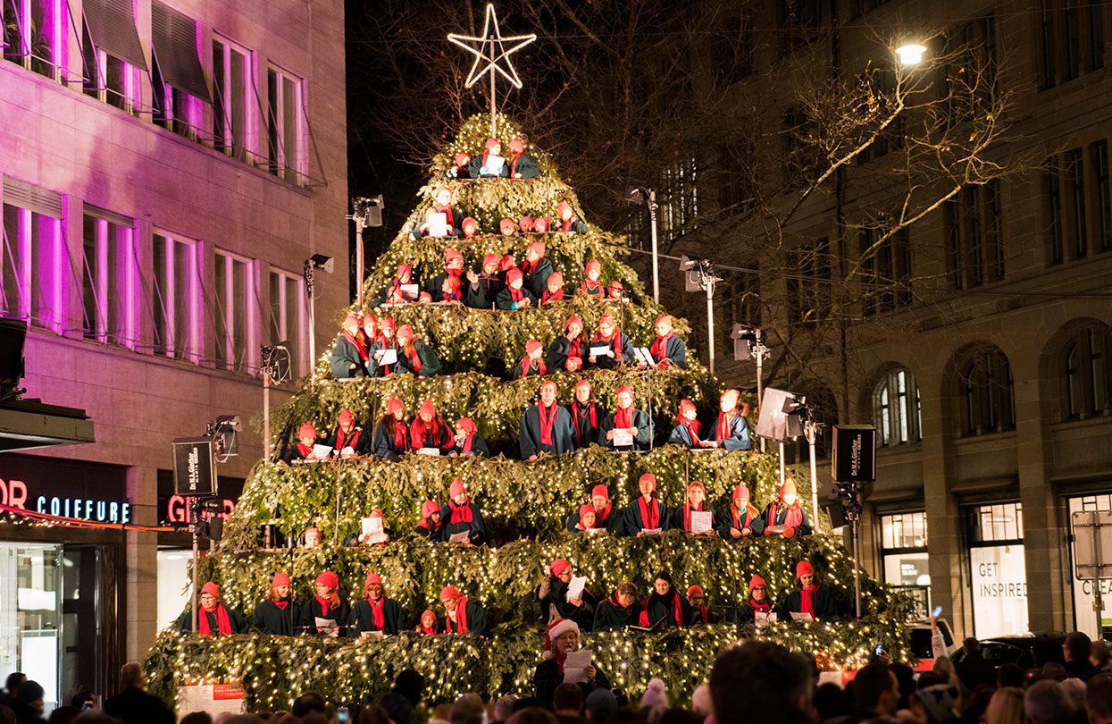Zpívající vánoční strom na náměstí Werdmühleplatz, obrázek Zürich Tourism