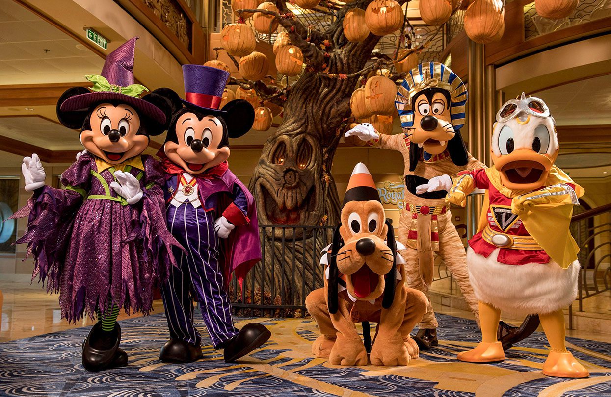 Halloween na volném moři – Dýňový strom na palubě Disneyho snu