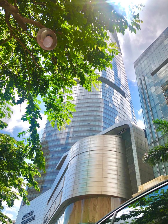 Moderní mrakodrapy jsou dominantou nového centra Ho Či Minova Města