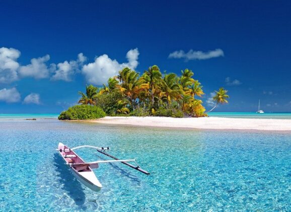 Fidži - slunce, písek a vlny pro bohaté a slavné