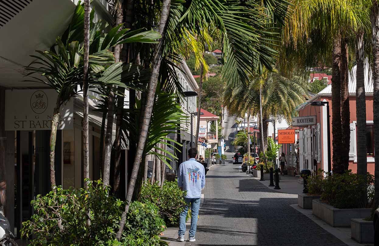 St Barths neprodává věci Prodává povolení být pomalý, Image by timsimages uk, Shutterstock